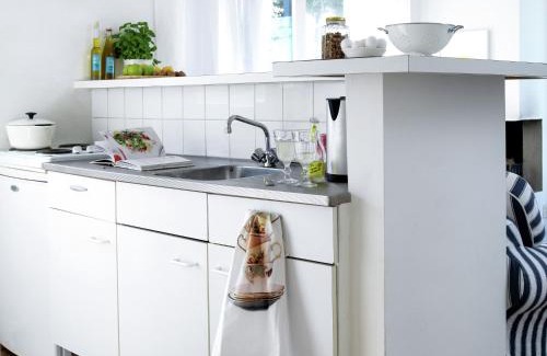 Loosdrecht House | Relaxing Waterfront Bungalow