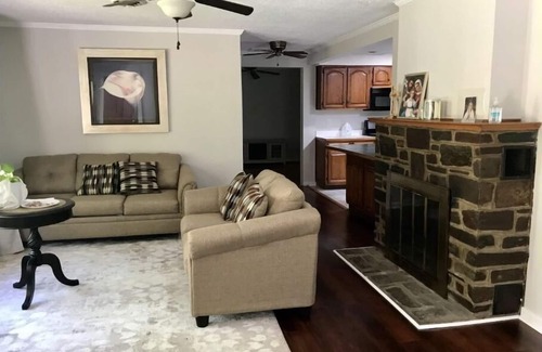 Piney Point House | Relaxing weekend getaway!