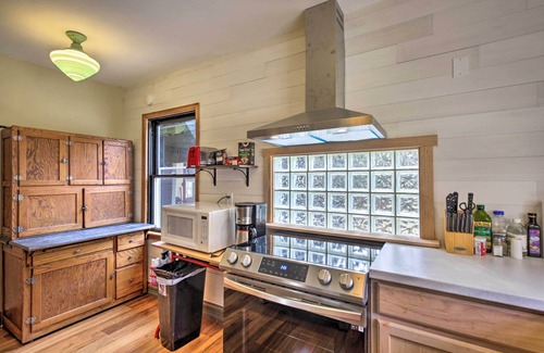 Idanha House | Remote Escape: Riverside Home w/Scenic Views