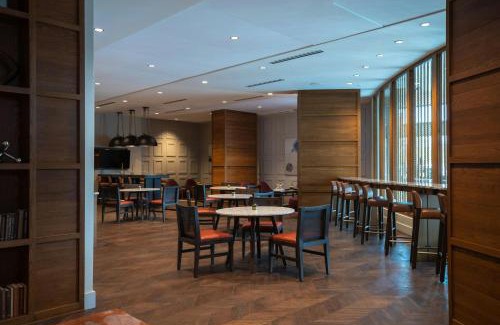 Westerville Hotel | Renaissance Columbus Westerville-Polaris Hotel