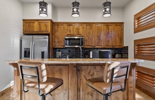 Midtown House | Reno Basecamp | 2 King Suites, Walk to Food & Fun