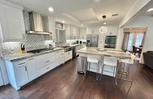 Willow Meadows/Willowbend Area House | Renovated 5 Bedroom, 4 Bath Private Home Fully-furnished near MDA, TMC, Galleria