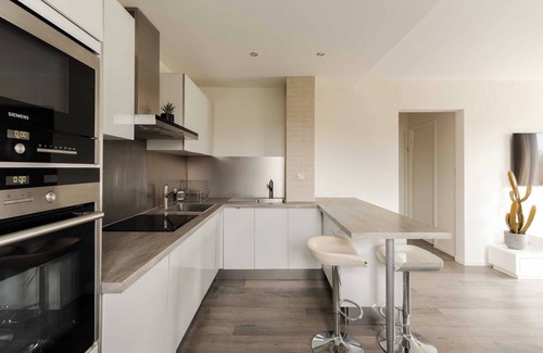 Deauville City Centre Apartment | Renovated apartment sleeping 6 - pool and tennis