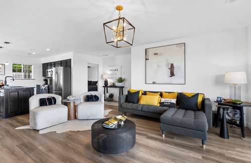 Kimberling City Condo | Renovated Condo w Cmty Access to Table Rock-Cmty Outdoor Pool-Lake View-Free Daily Tickets