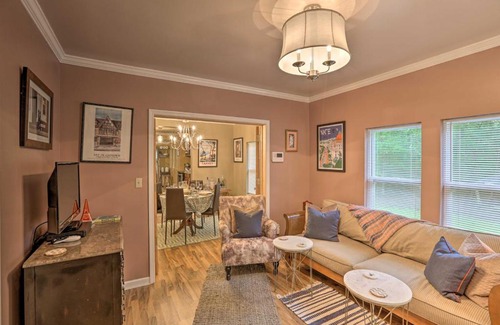 Quincy House | Renovated Home with Screened-In Patio on Hwy 90!