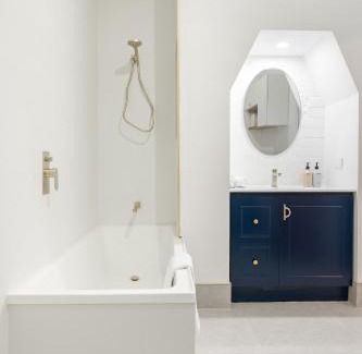 Newstead Apartment | Renovated Homely Home