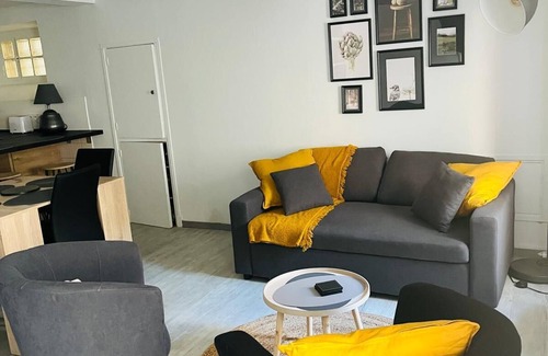 Cuxac-Cabardes House | Renovated old house in the heart of the Montagne Noire