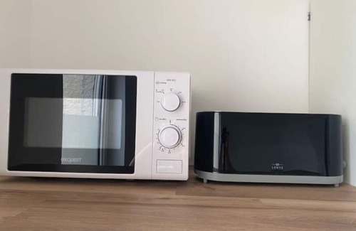 Mendig Apartment | Renovierte Wohnung in Mendig für 7 Gäste