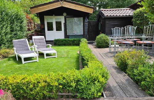 Geel Ski Chalet | Rent & Relax: De steiger