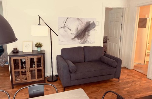 Bouchette House | Rental of renovated cottages facing the lake with a magnificent terrace