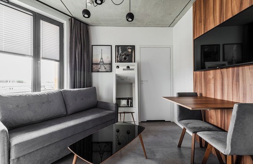 Fabryczna Apartment | RentPlanet - Studio Legnicka