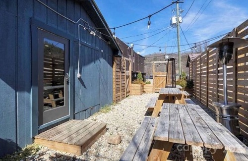 Hot Springs Apartment | Reopened since Helene! Stay right in the heart of Hot Springs, NC