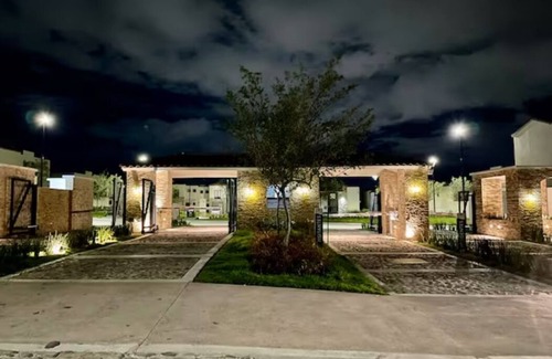 Queretaro House | Residencia en Querétaro, con Hacienda Restaurada. Diviértete con Toda la Familia