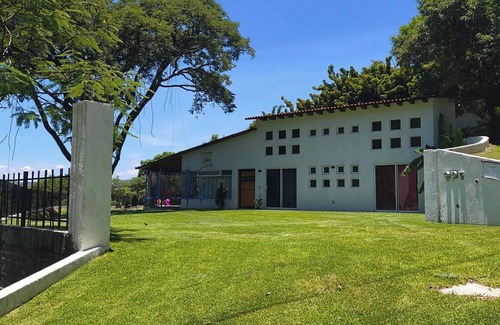 Ixtapan de la Sal House | Residence in Rancho San Diego