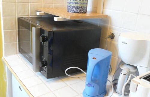 Etretat Apartment | Residential flat in a former Etretat villa, in a big garden with free parking.