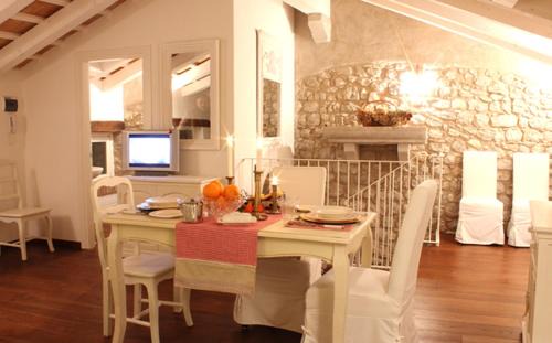 Polcenigo Apartment | Residenza Dei Tolomei Polcenigo