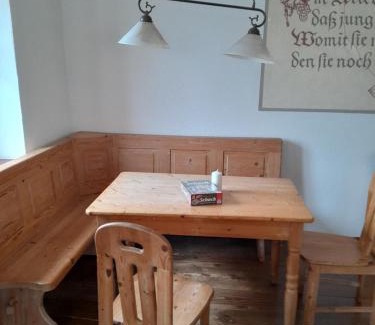 Funfstetten Apartment | Residieren in der Beletage des Schlößle