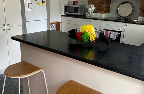 Bairnsdale House | RESONANCE- Cosy, Homely and Convenient, Less than 2 min to Bairnsdale town