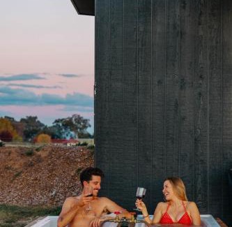 Eglinton Apartment | Rest at BoxGrove