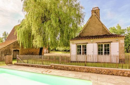 Saint-Georges-de-Montclard House | Restored farmhouse with private pool