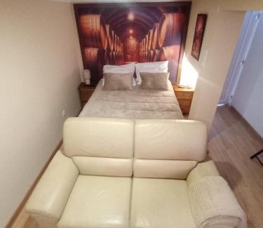 Sangalhos Apartment | Retiro dos Cedros - Quarto Adega