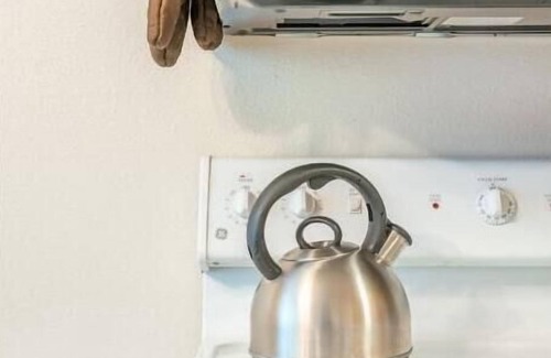 Rockrimmon Condo | "Retreat in the Springs!" 2 BR Condo - Sleeps 5!