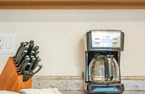 Rockrimmon Condo | "Retreat in the Springs!" 2 BR Condo - Sleeps 5!