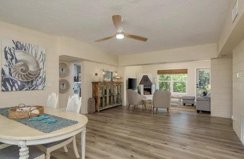 Marthas Vineyard House | Retreat on the Bayou