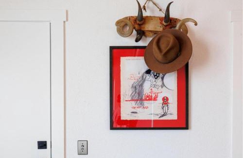 Marfa Apartment | Retreat Suite at Iconic Property