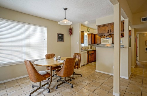 Northeast Heights House | Retro Condo in the North East Heights, 2bd/1ba, garage, Pet friendly