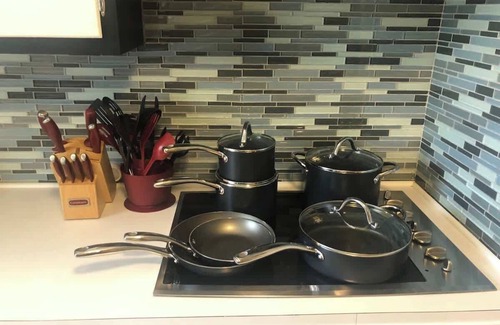 Southgate House | Retro-Inspired Stay, BBQ Patio, Close to Downtown