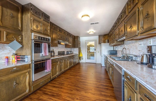 Underwood House | Retro Vibe, River View, White Salmon, Hood River