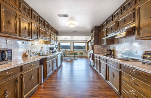 Underwood House | Retro Vibe, River View, White Salmon, Hood River