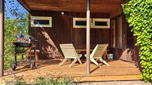 Kadriorg House | Retrohõnguline suvila saunaga Laulasmaal, privaatne puhkus mere lähedal