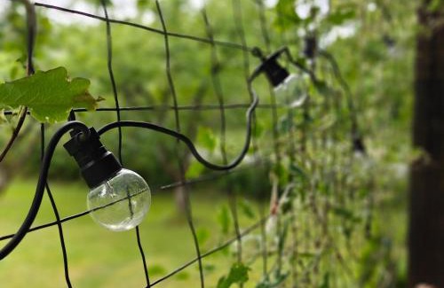 Kadriorg House | Retrohõnguline suvila saunaga Laulasmaal, privaatne puhkus mere lähedal