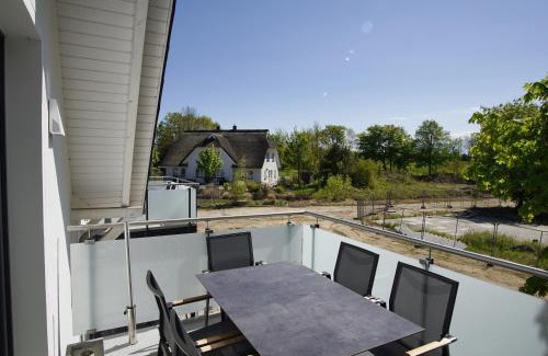 Lobbe Apartment | Rex Rugia FeWo15-5 mit Schwimmbad und Saunanutzung im AHOI-Erlebnisbad Sellin