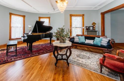 Barre Bed & Breakfast | Reynolds House Inn