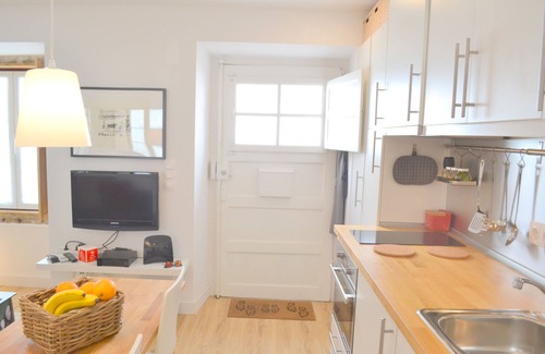 Alcantara House | RH FACTORY 15, Lisbon Apartment