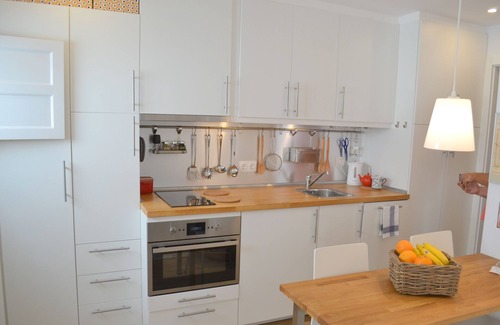 Alcantara House | RH FACTORY 15, Lisbon Apartment