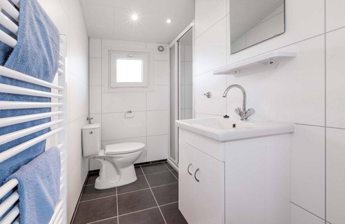 Avenhorn Ski Chalet | ✓ Rialto at Park Westerkogge ✓ Holiday home for 6 people ✓ Located in Berkhout (North Holland) ✓ Waterfront holiday resort ✓ Book directly at the resort