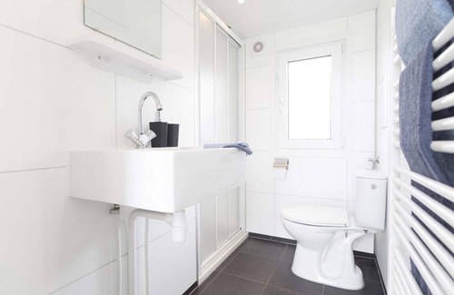 Berkhout Ski Chalet | ✓ Rialto at Park Westerkogge ✓ Holiday home for 5 people ✓ Located in Berkhout (North Holland) ✓ Waterfront holiday resort ✓ Book directly at the resort