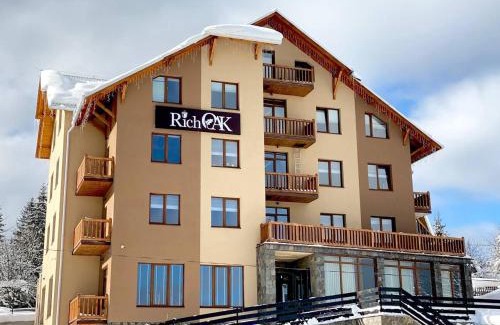 Yablunytsya Hotel | Rich OAK - готель з відкритим панорамний басейном