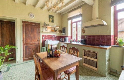 Velm House | Riding School Farm Stay