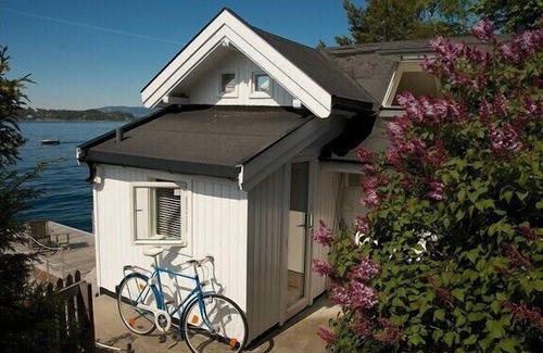 Oslo Cabin | Right on the water within the city of Oslo