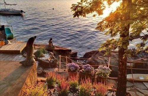 Oslo Cabin | Right on the water within the city of Oslo