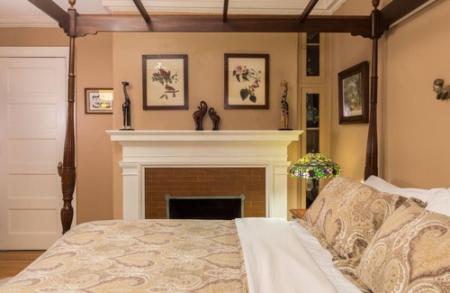 Baraboo Bed & Breakfast | Ringling House Bed & Breakfast