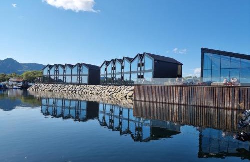 Klakksjorda Hotel | Ringstad Resort