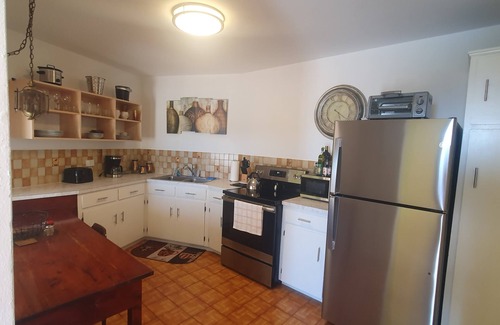 Southampton Apartment | 'RIPPLE WATERS' - More for Le$ Great One Bedroom Pool House