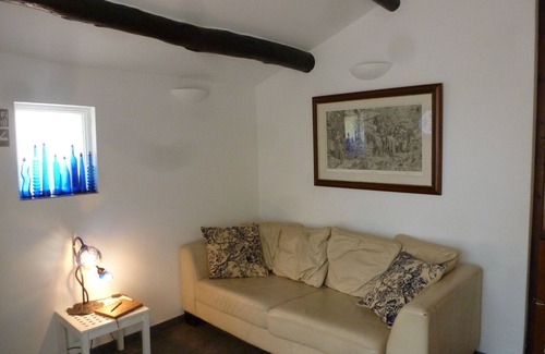 Tivenys Bed & Breakfast | River Ebro Holidays Casa Siempre B&B with Private Swimming Pool Near Tortosa.