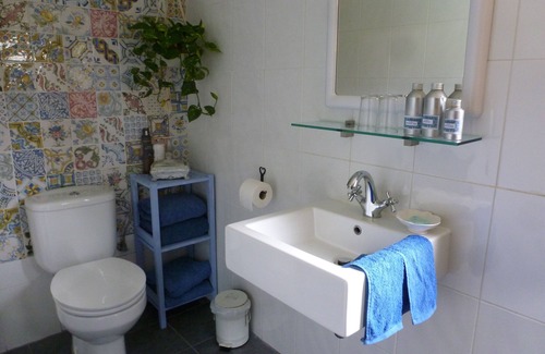 Tivenys Bed & Breakfast | River Ebro Holidays Casa Siempre B&B with Private Swimming Pool Near Tortosa.